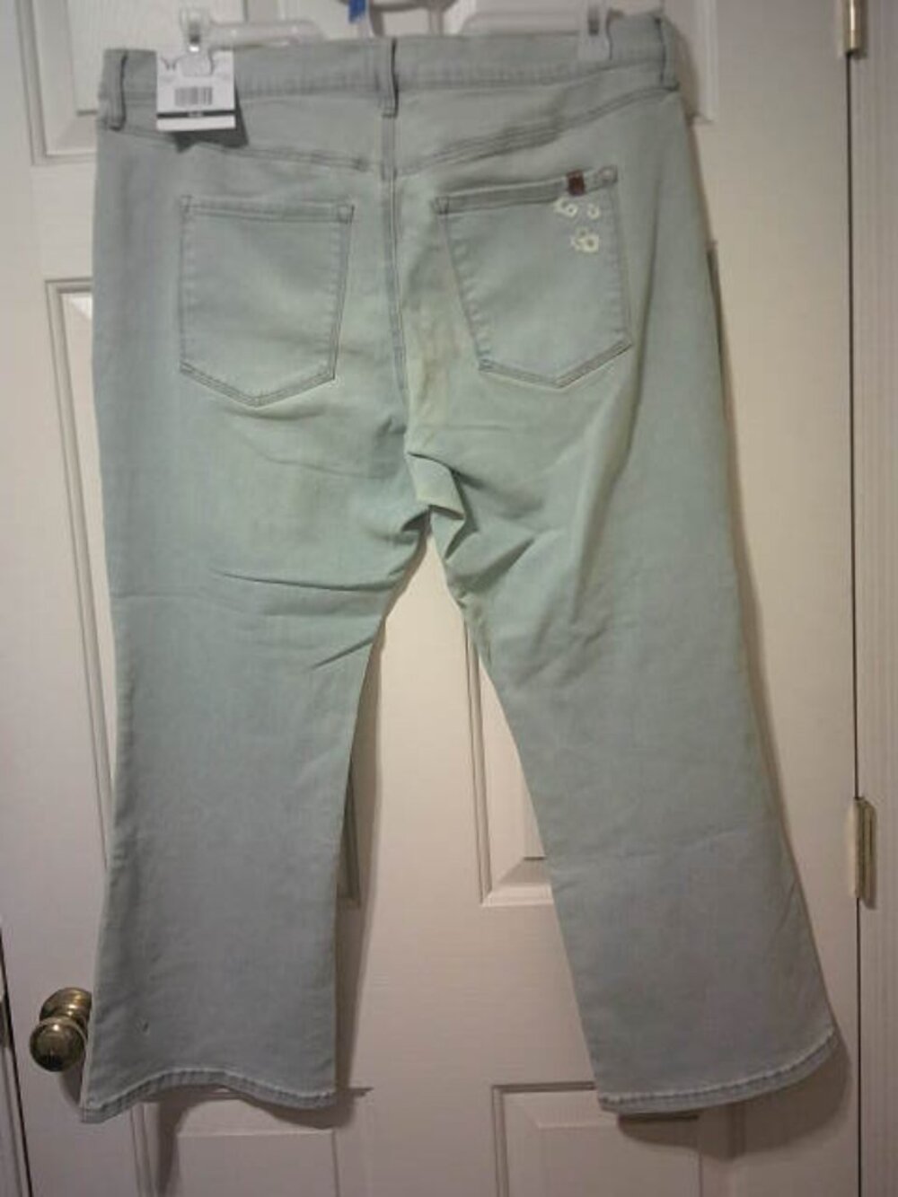 NEW JESSICA SIMPSON LIGHT WASH JEANS SIZE 16w PLUS ANKLE FLARE DAISY DESIGN ๐ฉ - Picture 7 of 9